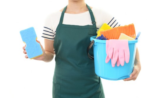 Detailed bathroom end of tenancy cleaning